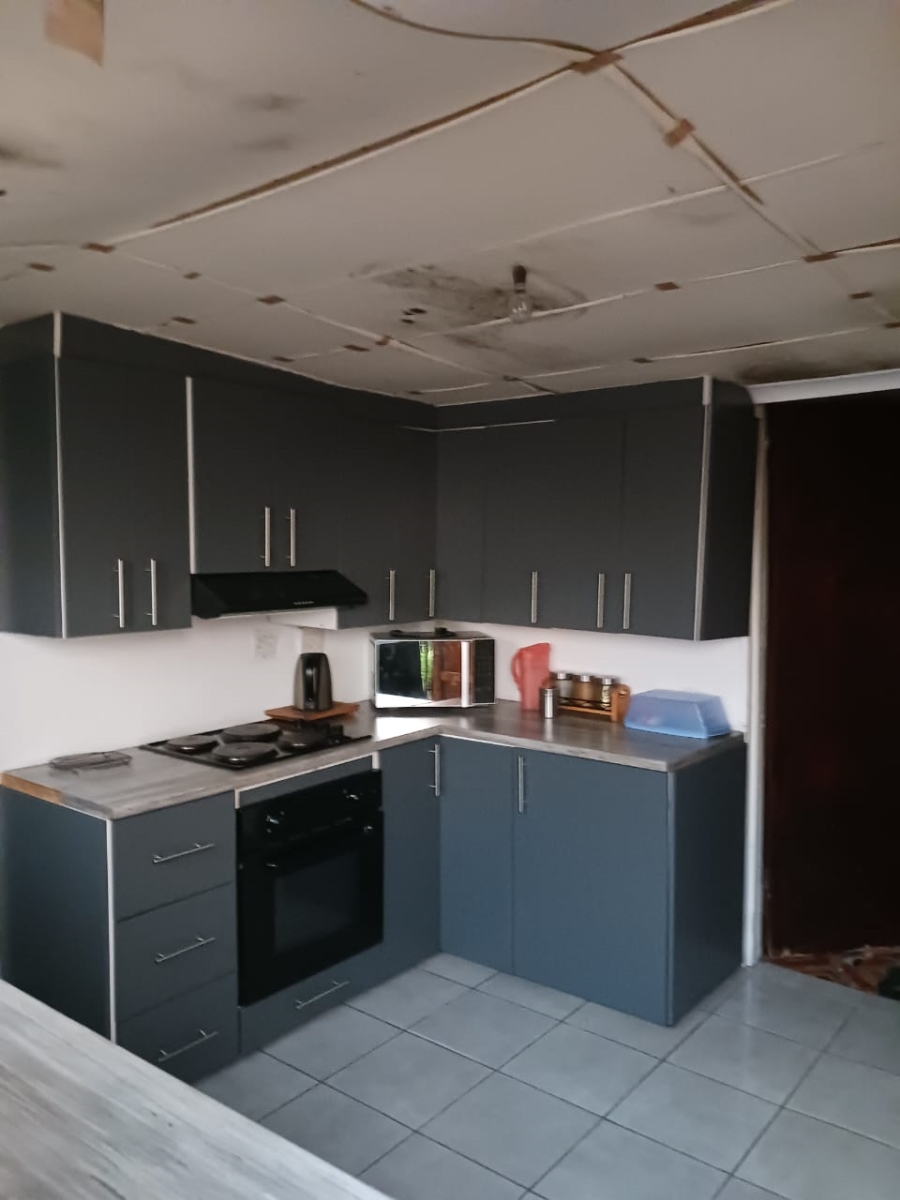 3 Bedroom Property for Sale in Browns Farm Western Cape